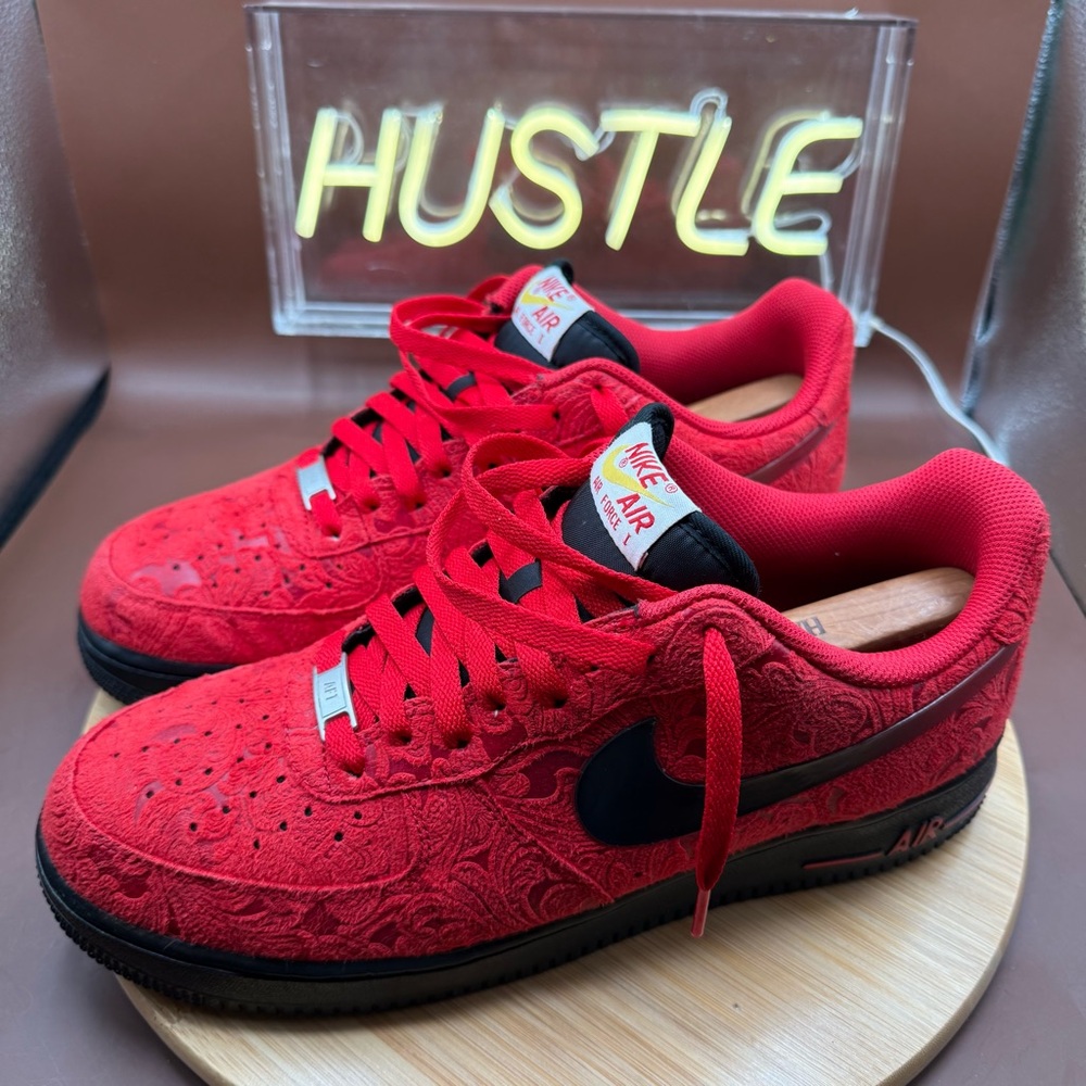 Nike Air Force 1 Low “ Red Paisley” Men’s Sz 11 - Picture 2 of 10